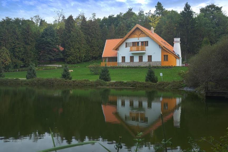 Alirét Vadászház Ságvár Exterior foto